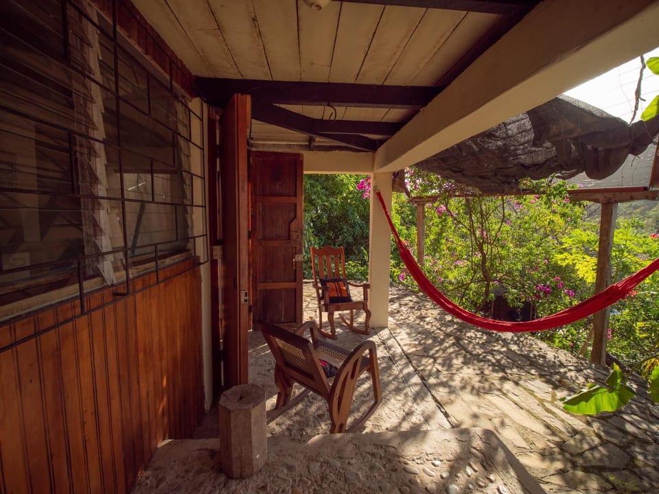 View (from property/room), Balcony/Terrace, Garden view
