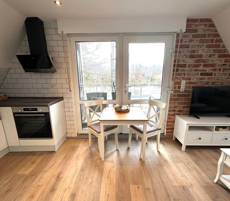 Kitchen or kitchenette, Living room, Dining area, pet friendly