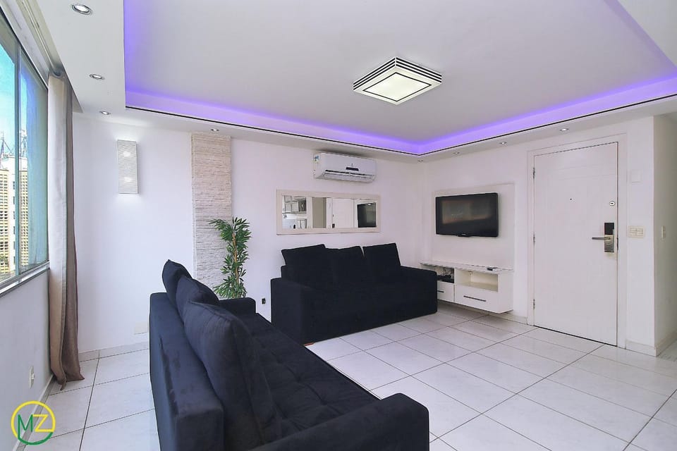 Modern Apt 3 suites for 8 people in Copacabana Apartment in Rio de Janeiro