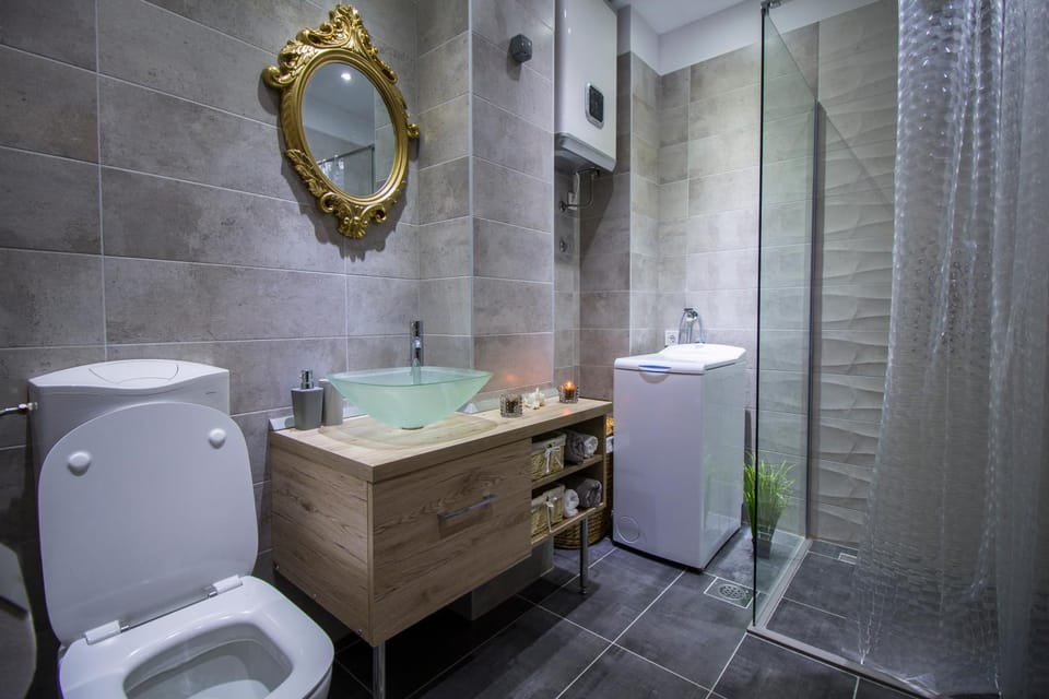 Shower, Bathroom