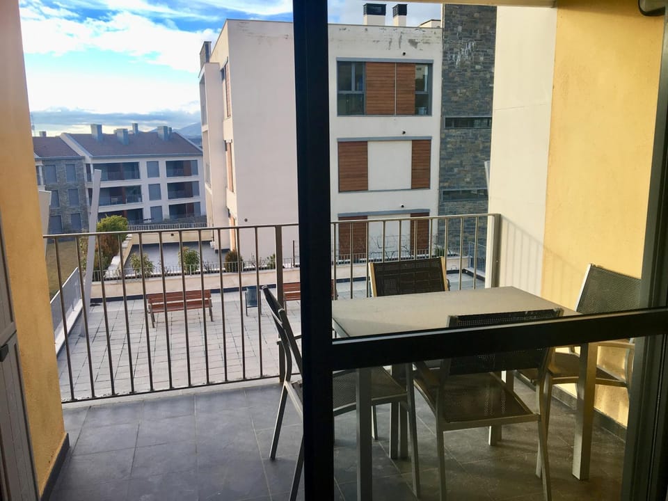 Apartamento esquí y golf Las Margas Apartment in Aragon