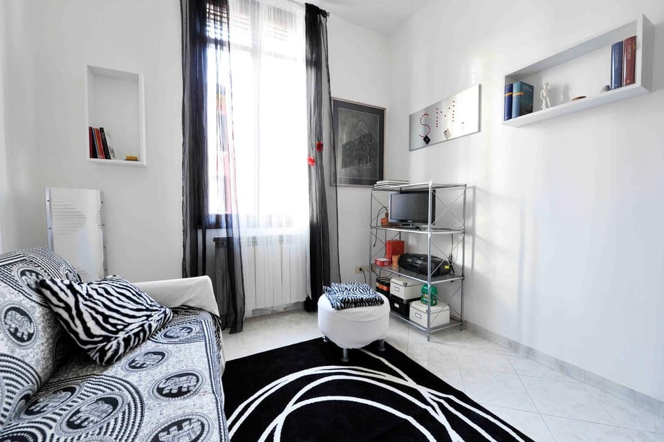 Communal lounge/ TV room, Bedroom