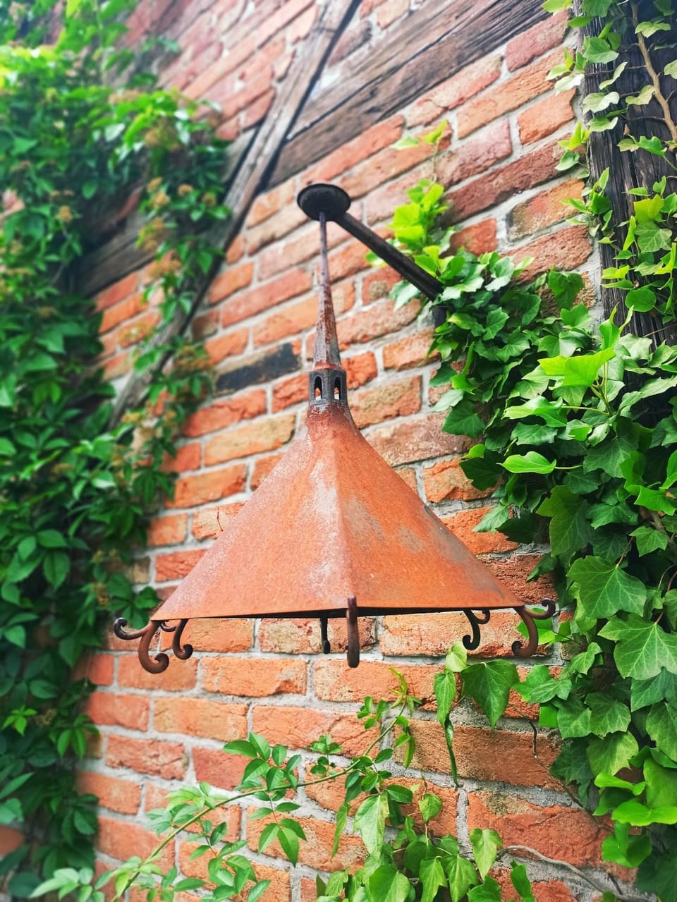 Garden, Decorative detail