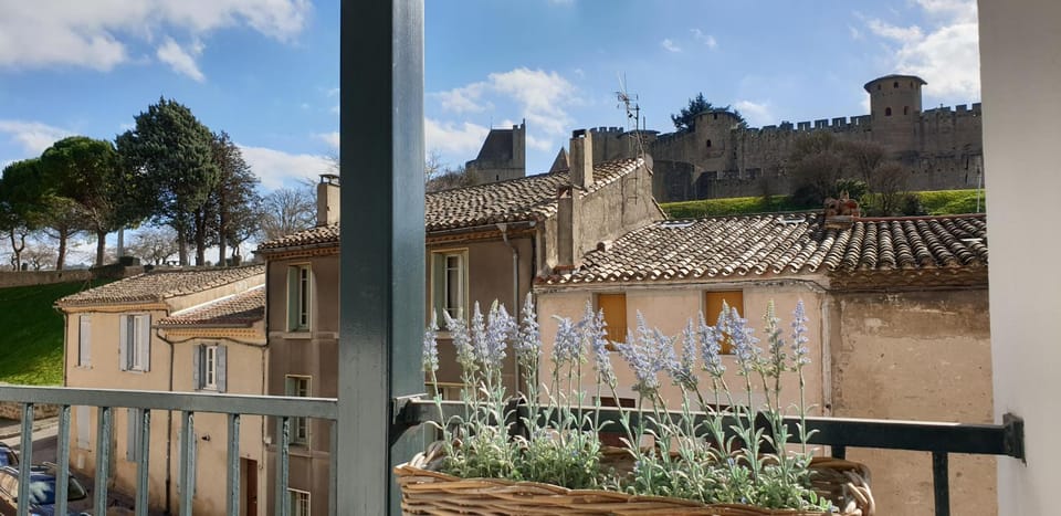 Balcony/Terrace, Landmark view