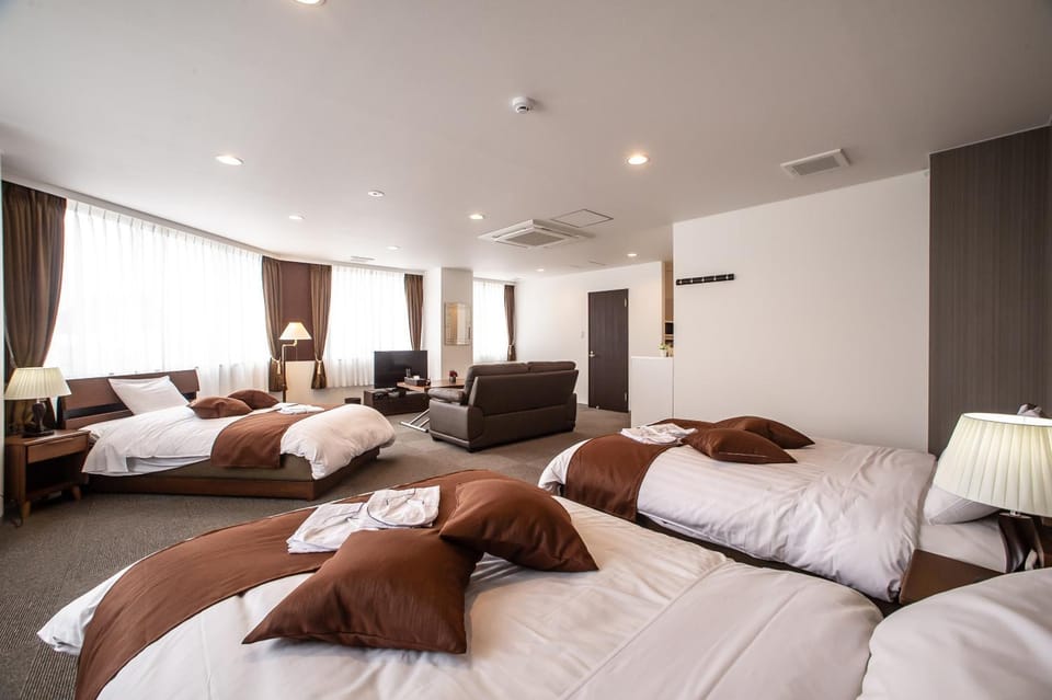 Bed, Living room, Photo of the whole room, Bedroom