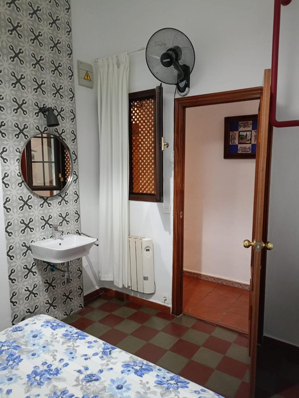 Photo of the whole room