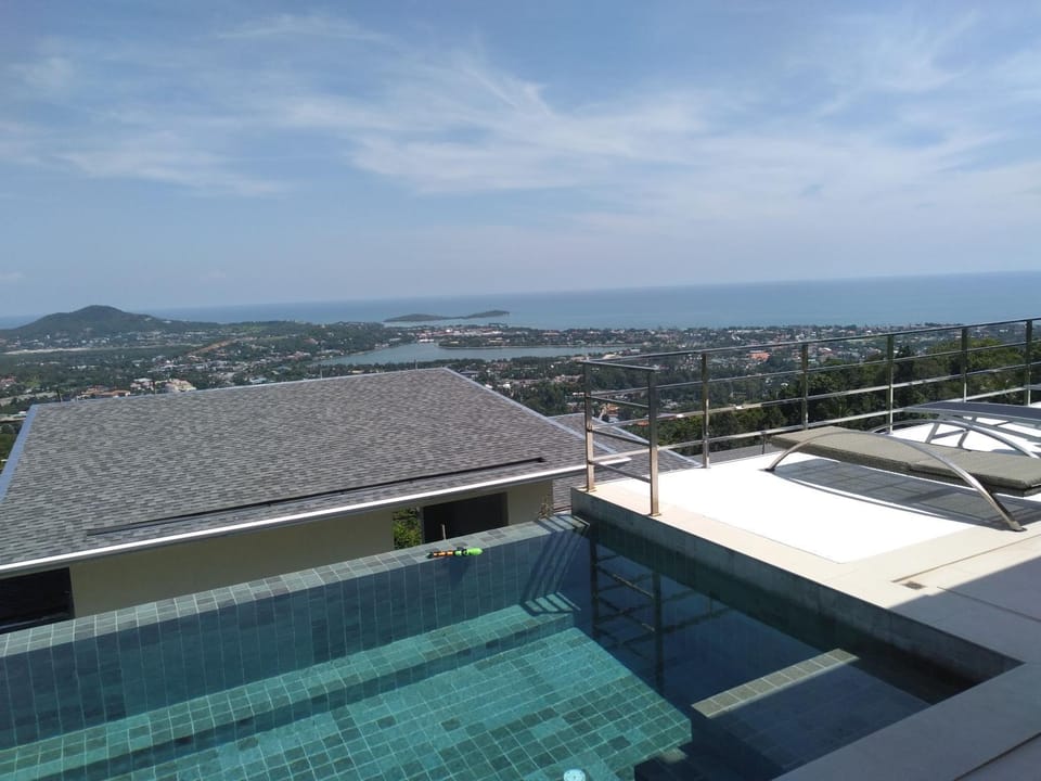 Balcony/Terrace, Pool view, Sea view