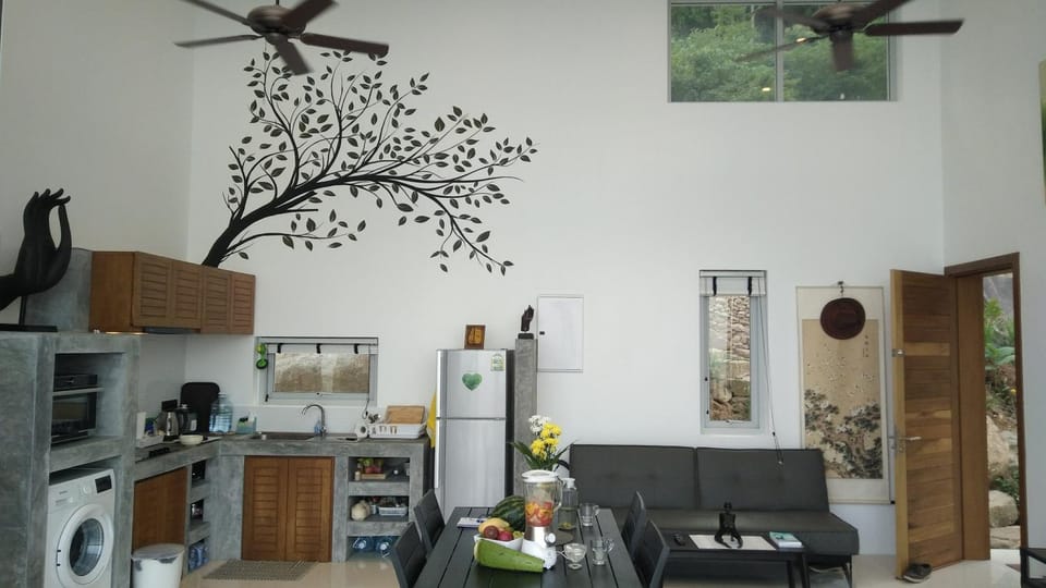 Communal lounge/ TV room, Communal kitchen