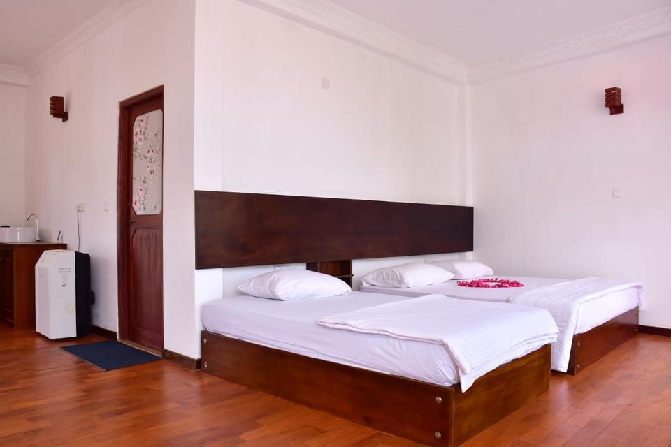 Hotel Nadee Hotel in Western Province