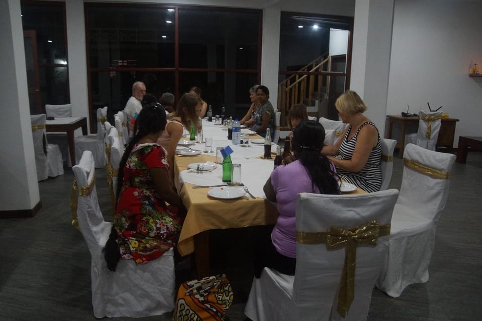 Restaurant/places to eat, Banquet/Function facilities