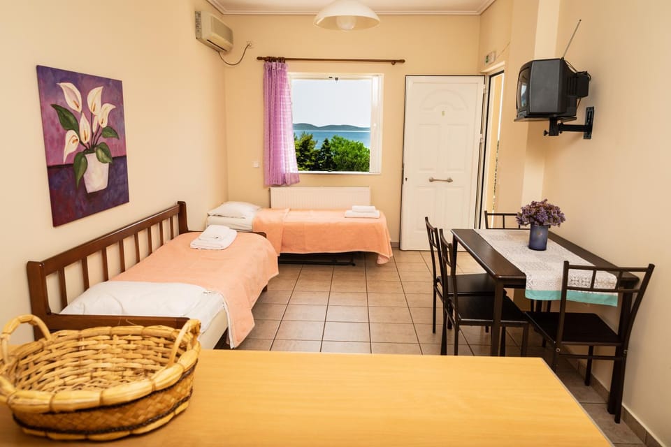 Living room, Photo of the whole room