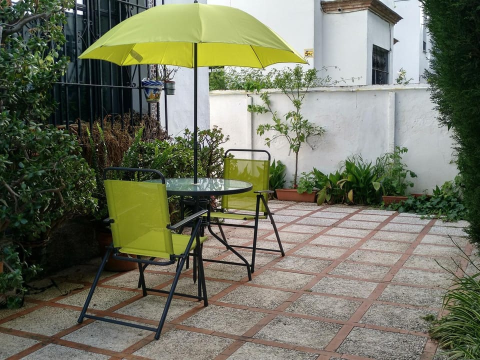 Patio, Garden, Dining area