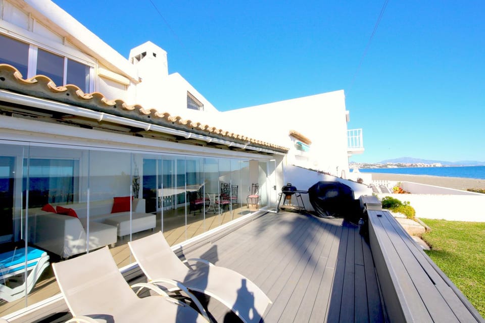 Property building, Balcony/Terrace, Sea view, sunbed