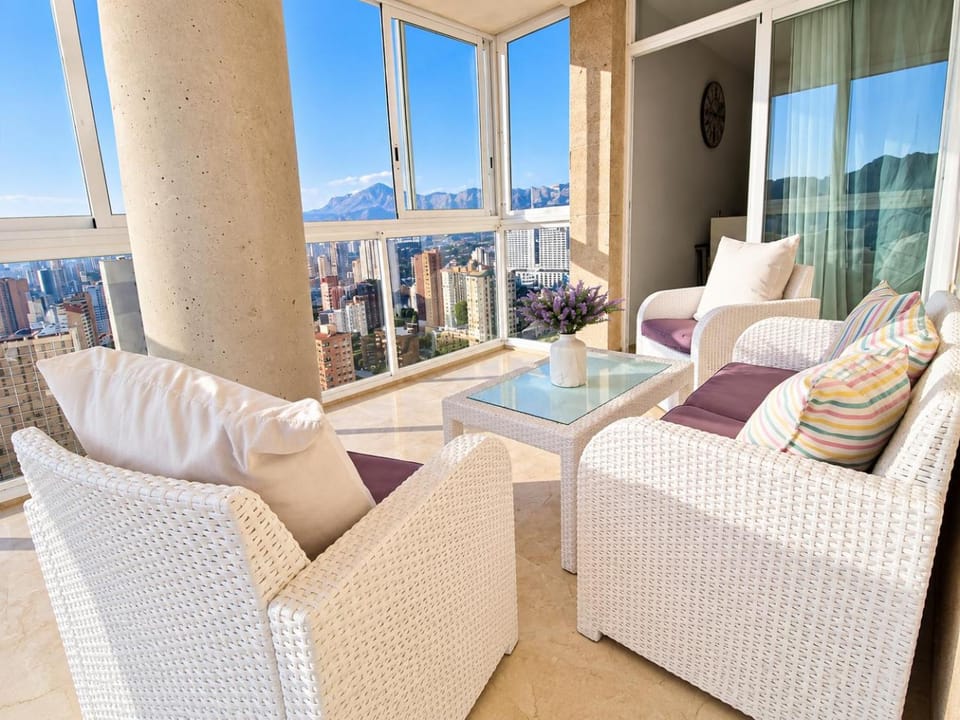 Balcony/Terrace, City view, Mountain view, Sea view