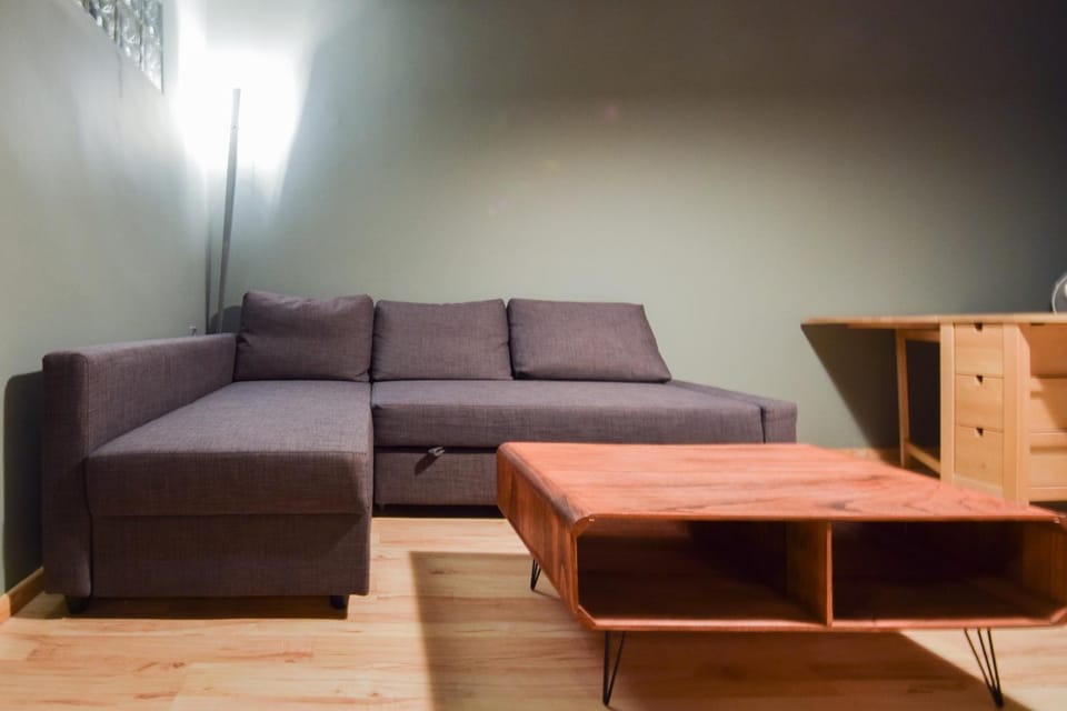 Bed, Living room