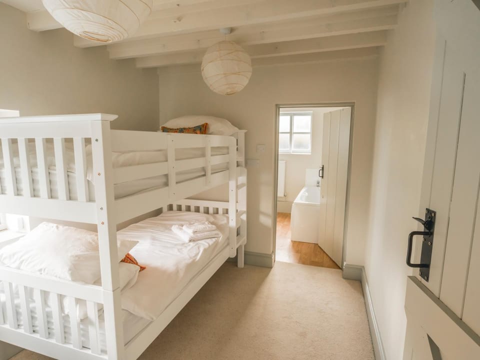 bunk bed