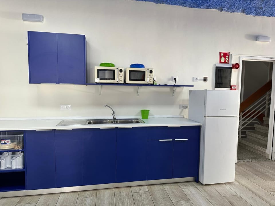 Communal kitchen, kitchen