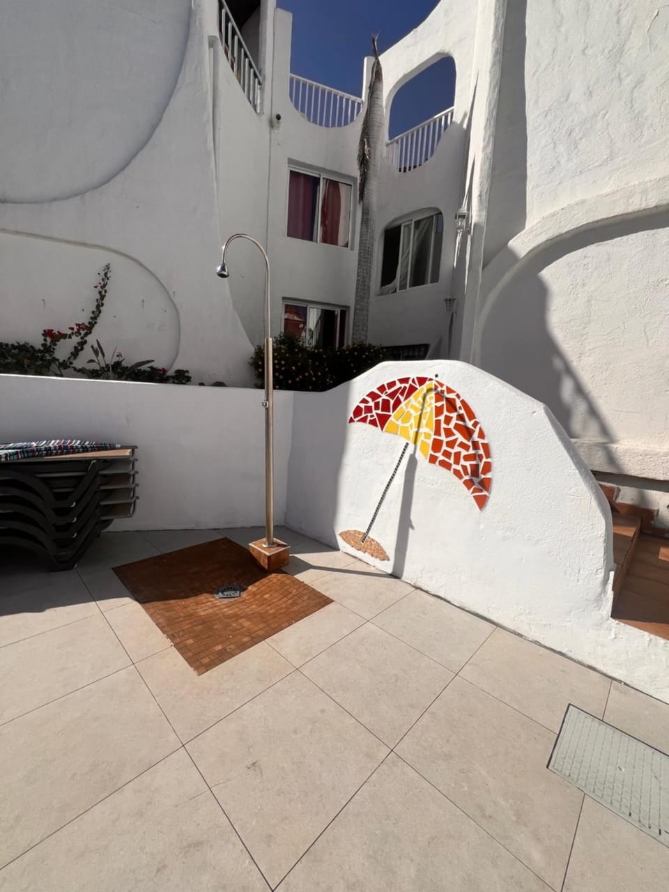 Patio, sunbed