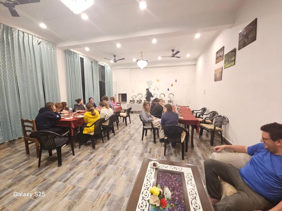 Falcon guest house Bed and Breakfast in Uttar Pradesh
