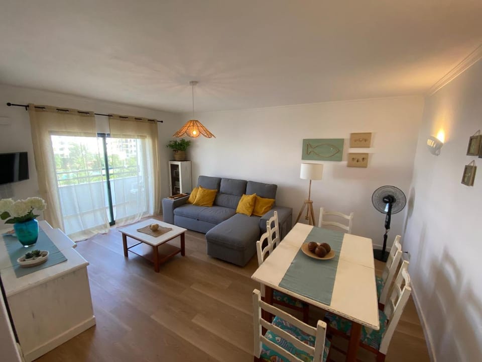 TV and multimedia, Living room, air conditioner