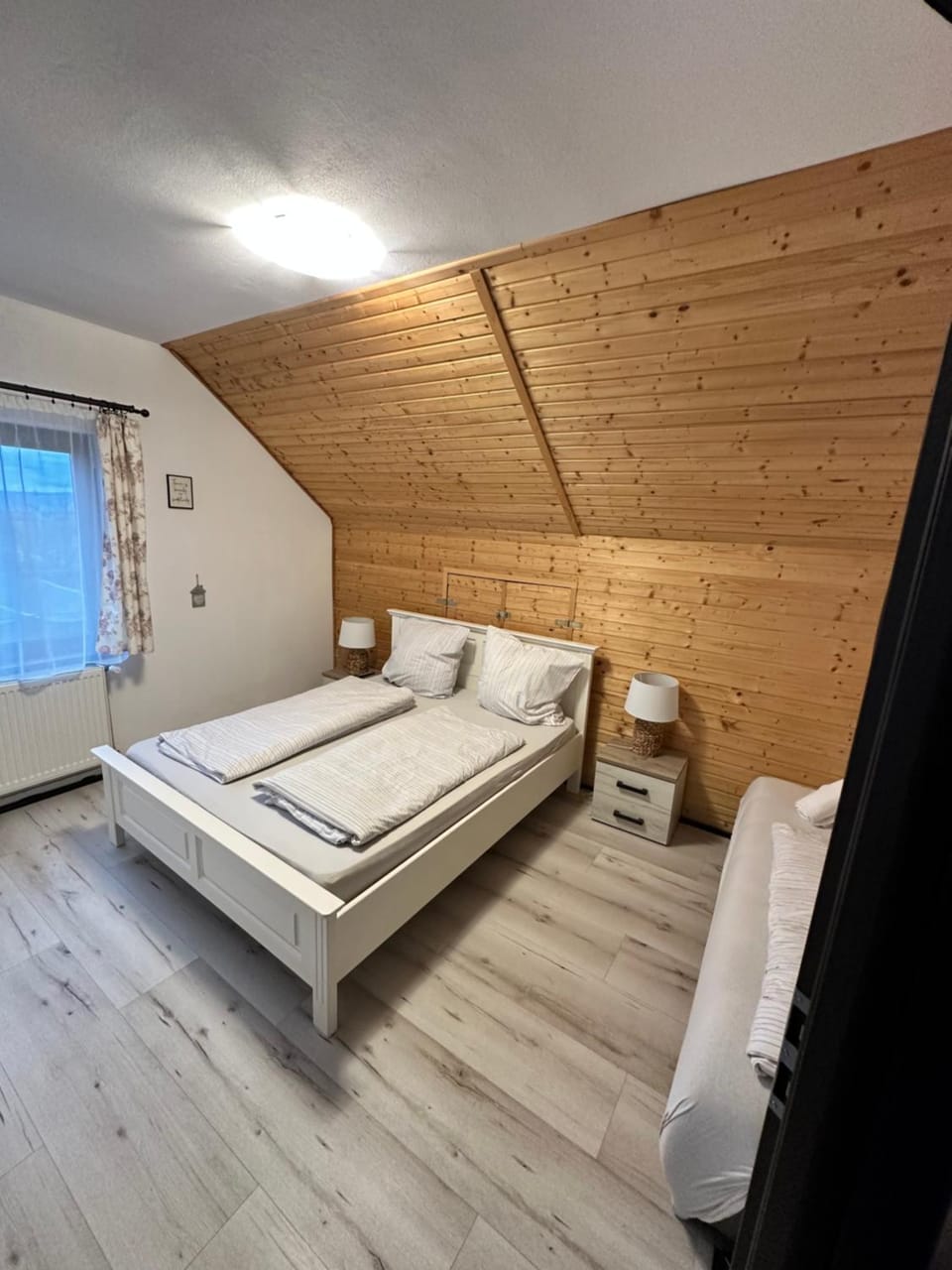 Smiley Rooms House in Romania