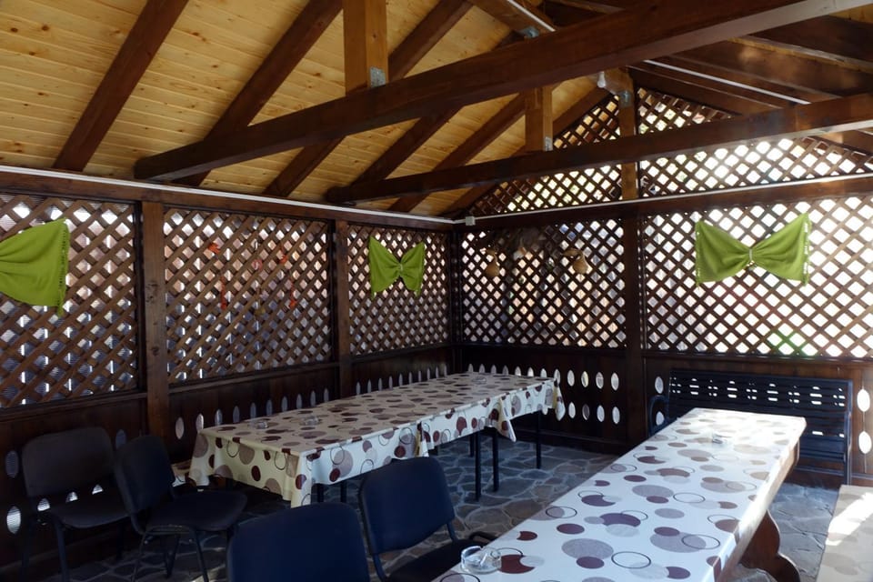 Pensiunea Manidum Bed and Breakfast in Prahova, Romania