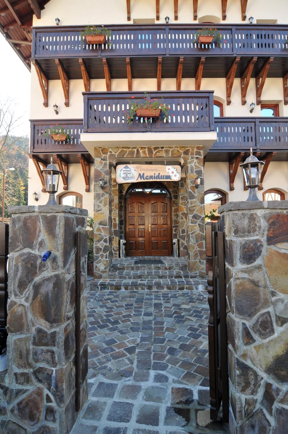 Pensiunea Manidum Bed and Breakfast in Prahova, Romania