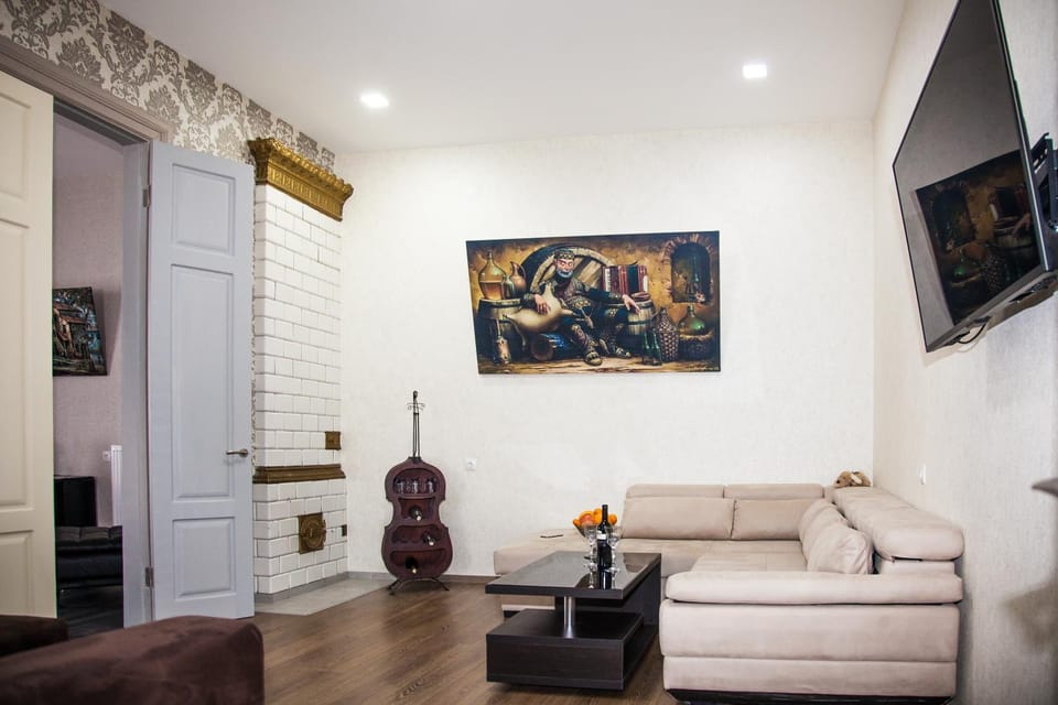 Communal lounge/ TV room