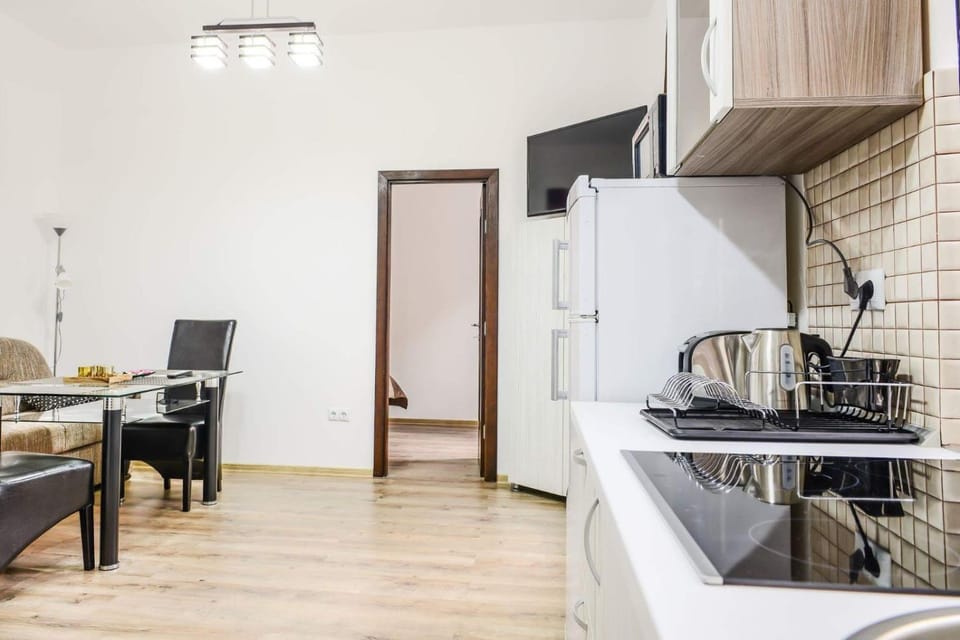 Kitchen or kitchenette, Living room