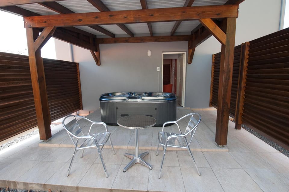 Les Gites du Bonheur House in Deshaies