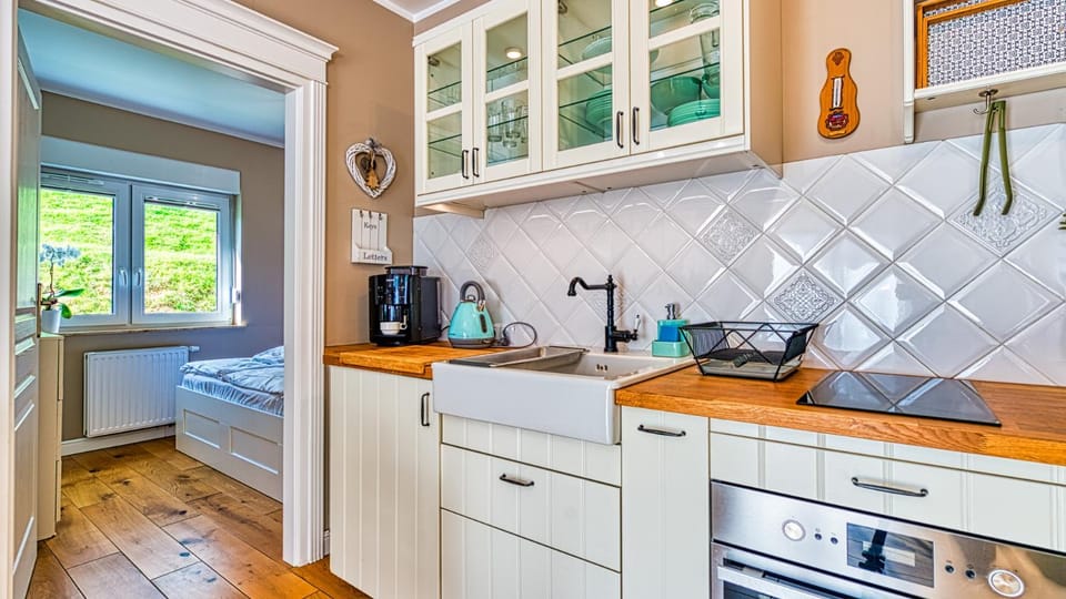 Coffee/tea facilities, Kitchen or kitchenette, dishwasher