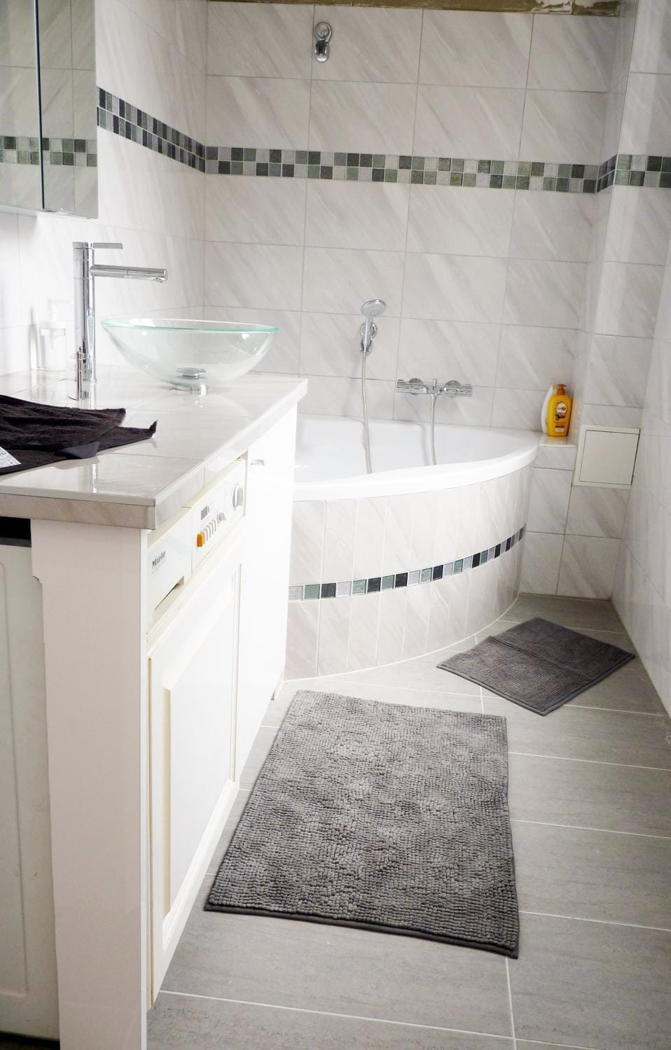 Bathroom, Bath