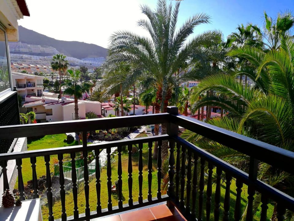 Balcony/Terrace, Garden view, Mountain view