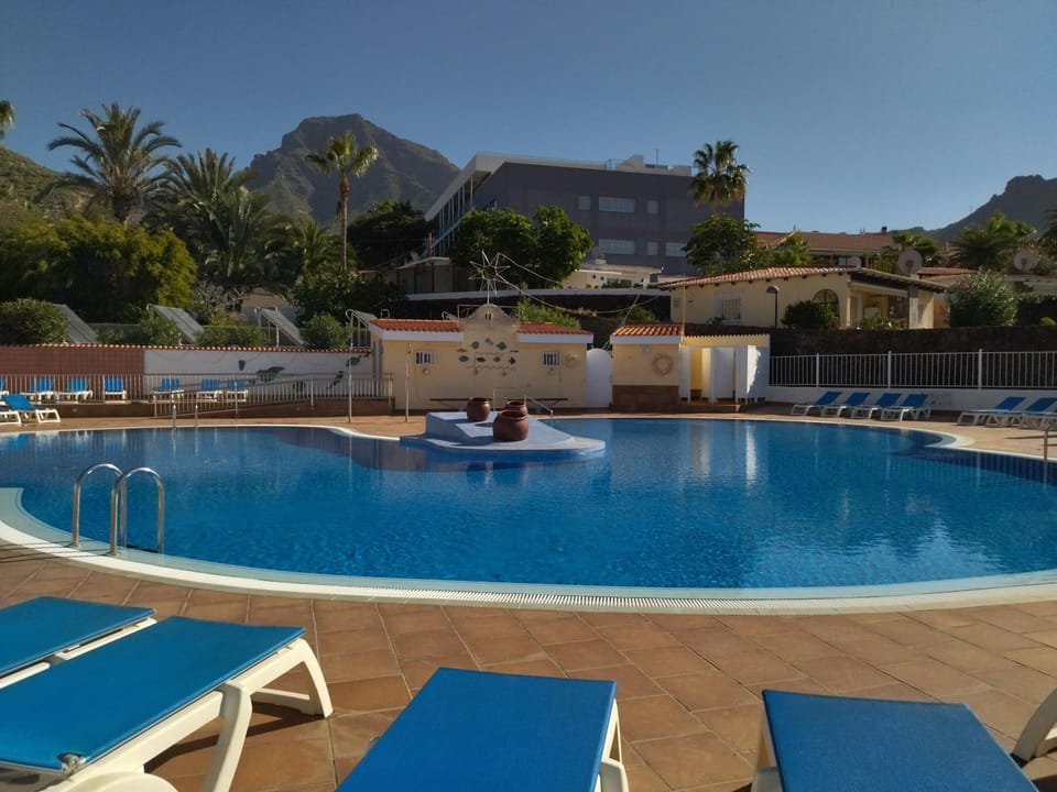 Pool view, Swimming pool