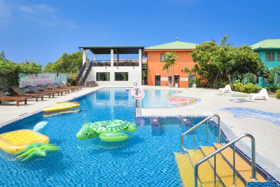Swimming pool