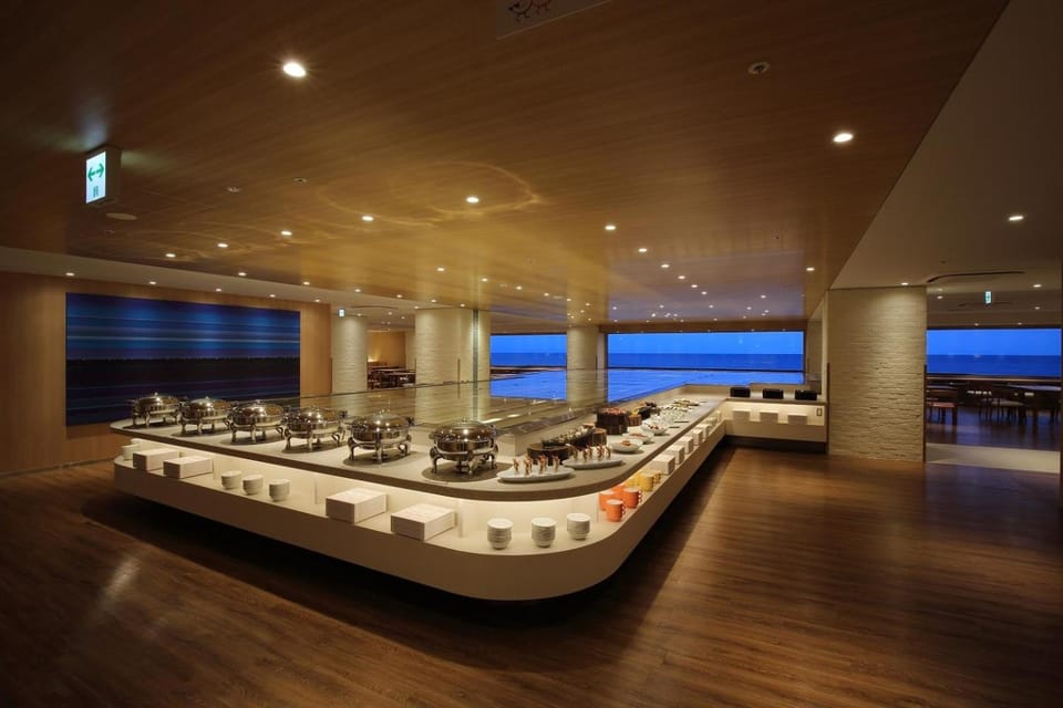Buffet breakfast, Dinner