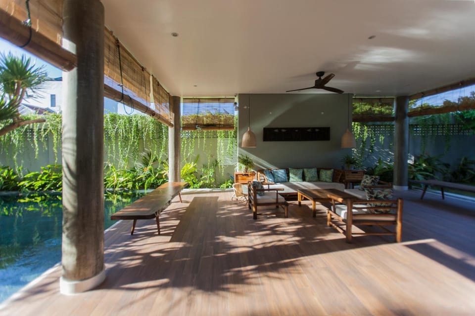 Communal lounge/ TV room, Living room, Lobby or reception, Swimming pool