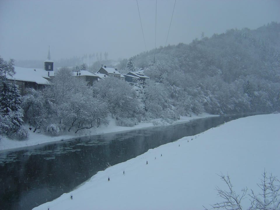 La Maison Hôte, gîte de charme en bord de Semois House in Wallonia, Belgium