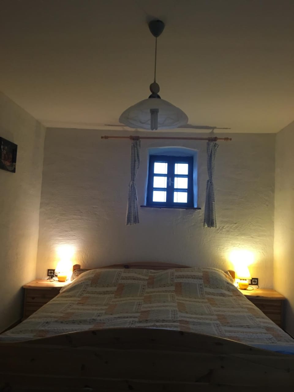 Bed, Photo of the whole room