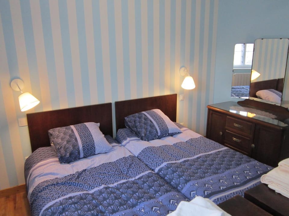 Bed, Day, Bedroom