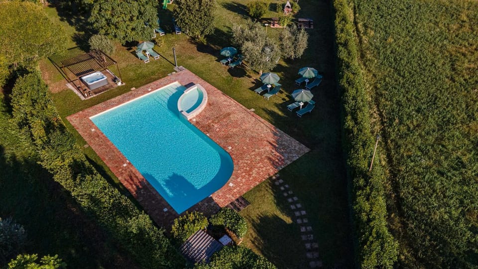 Bird's eye view, Swimming pool