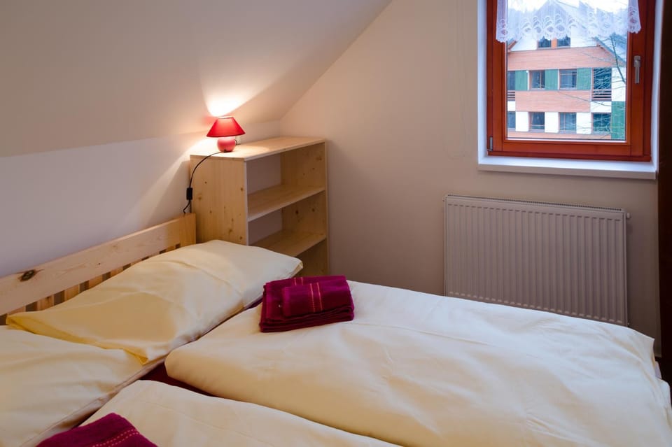 Bed, Day
