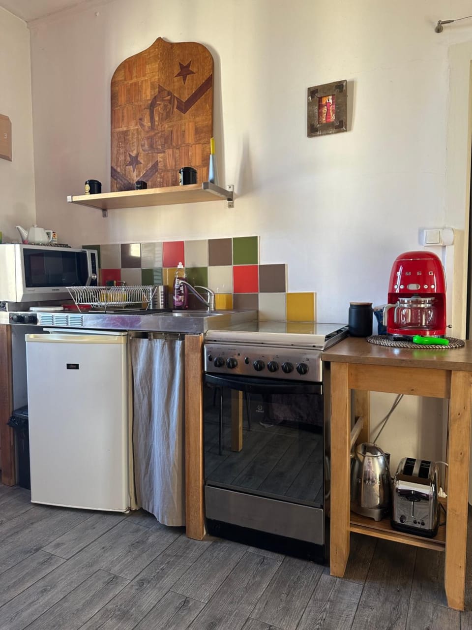 Kitchen or kitchenette, stove