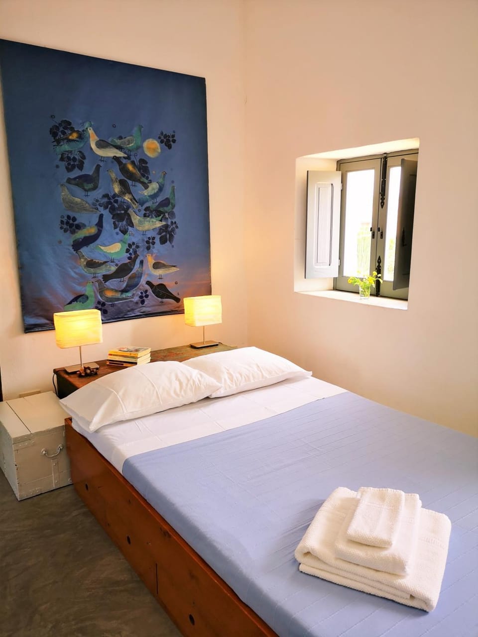 Bed, Bedroom, towels