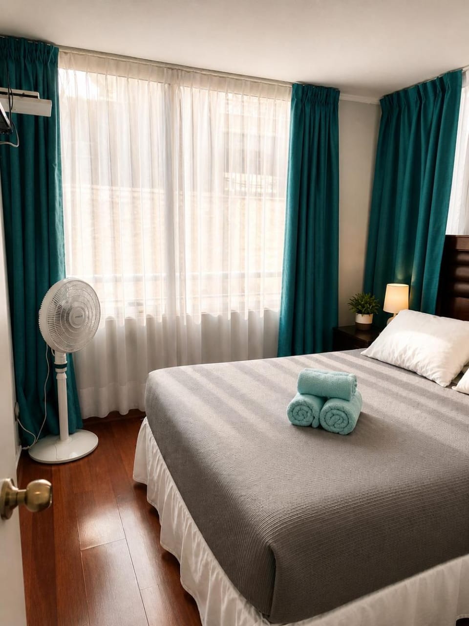 Bed, Photo of the whole room, Bedroom, towels