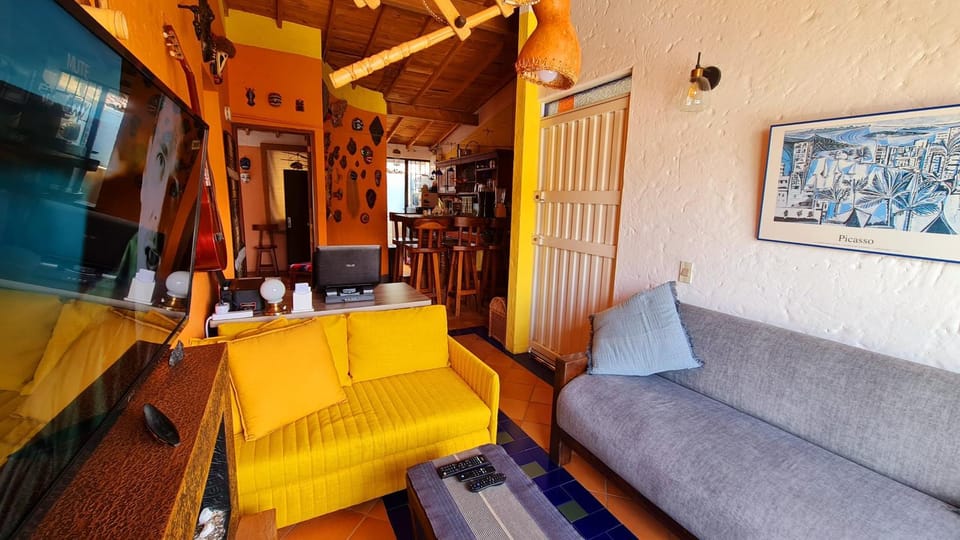 Communal lounge/ TV room, Living room, Evening entertainment