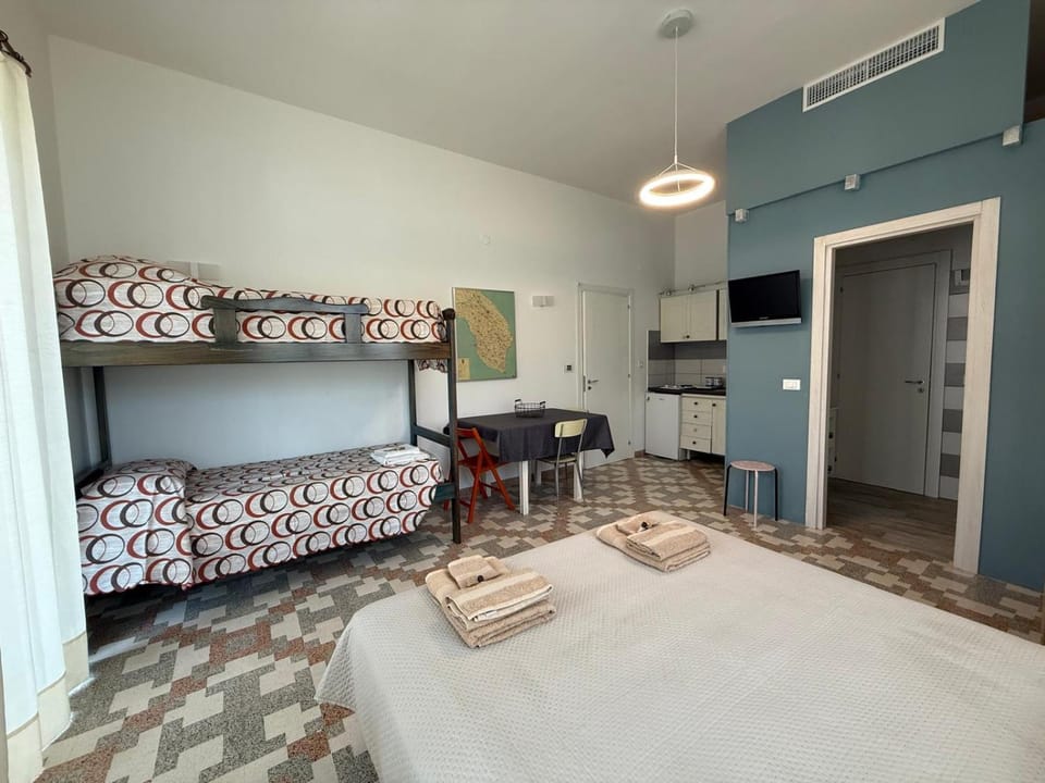 Photo of the whole room, Bedroom, air conditioner