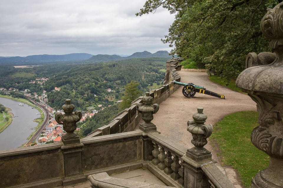 Nearby landmark, Natural landscape