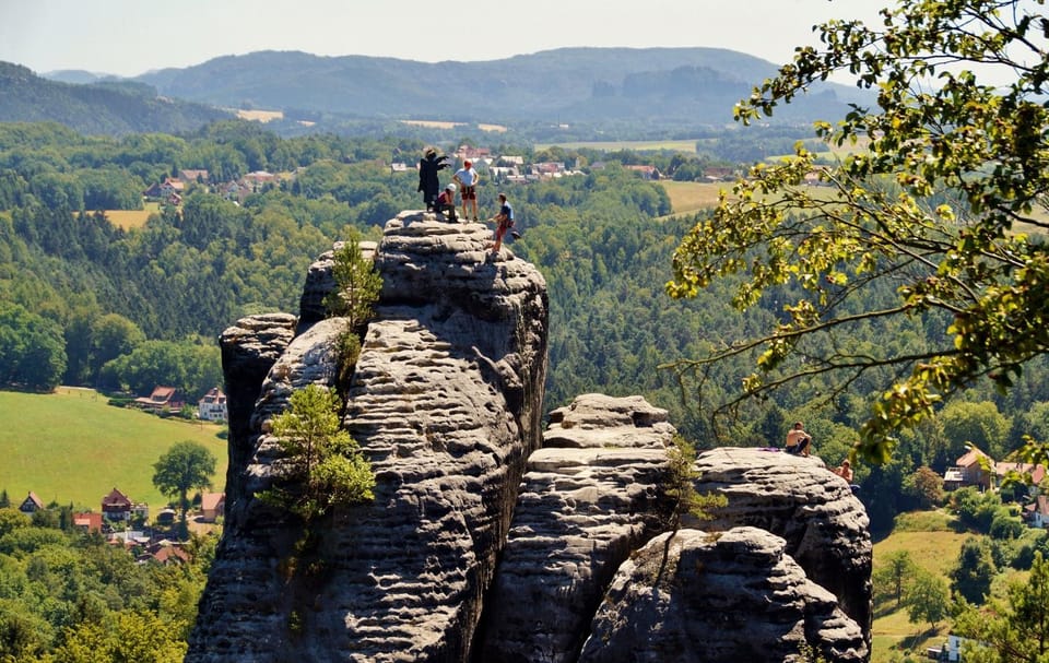 Nearby landmark, Natural landscape