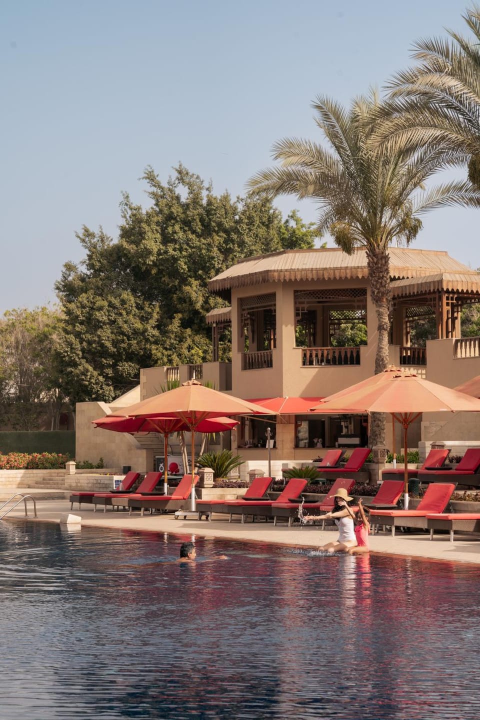 Restaurant/places to eat, Swimming pool